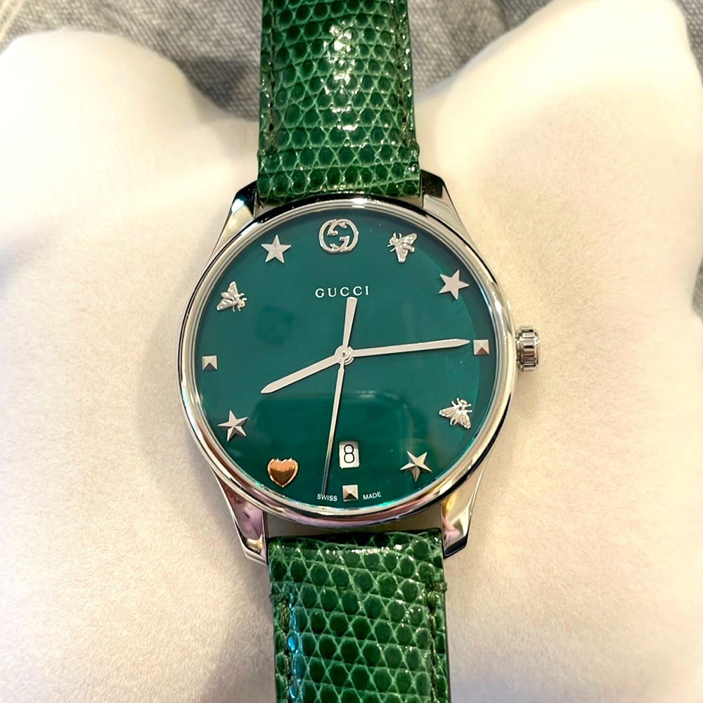 Gucci timeless watch - Authentic